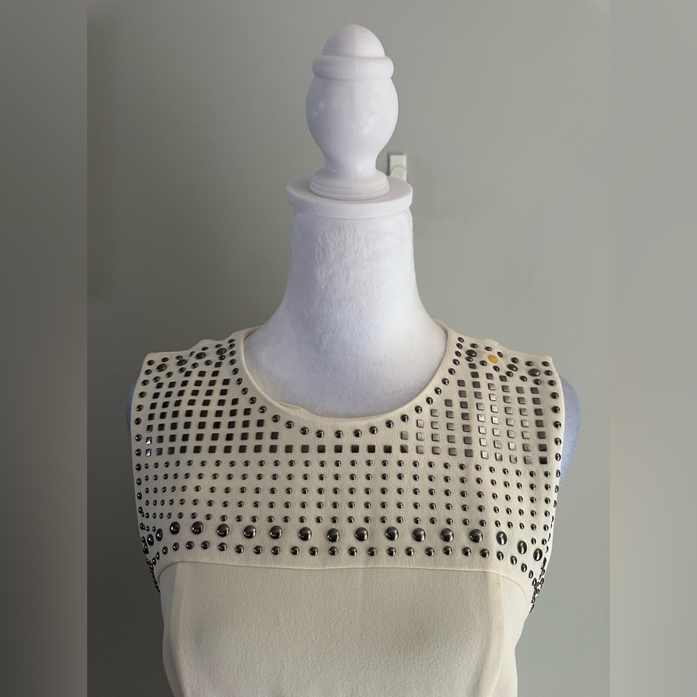 Kasper Woman Sleeveless Sheath Seamed Embellished Dress Cream Size 4 - Picture 4 of 11